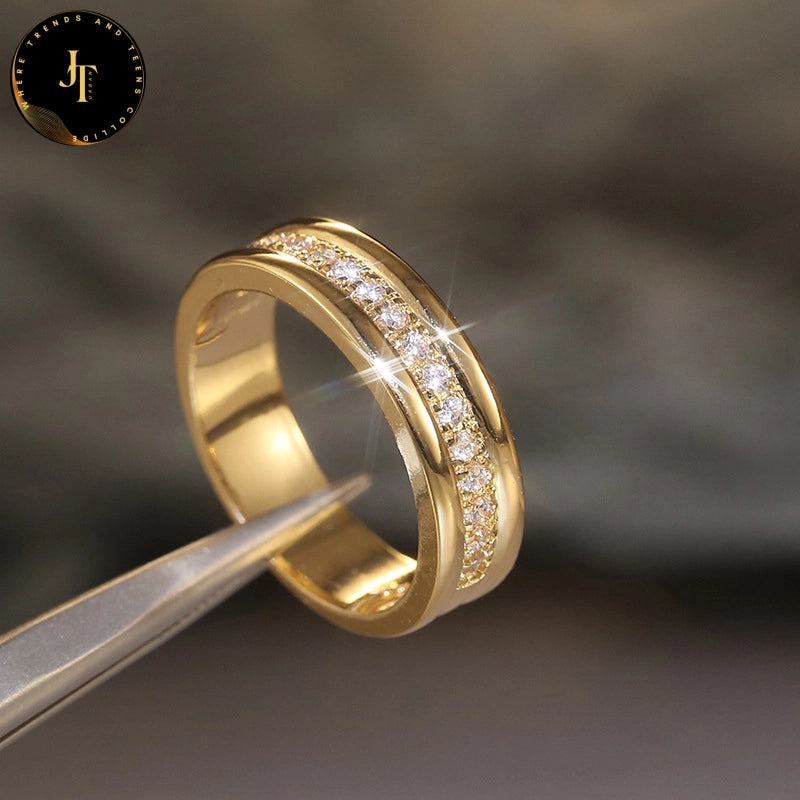 Stylish European & Gold-Plated Ring with Zircon Inlay - Perfect Gift for Her!