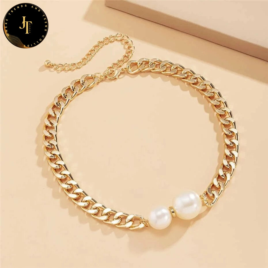 Stylish Cuban Chain Necklace with Gothic Pearl Pendant - Perfect Gift for Women