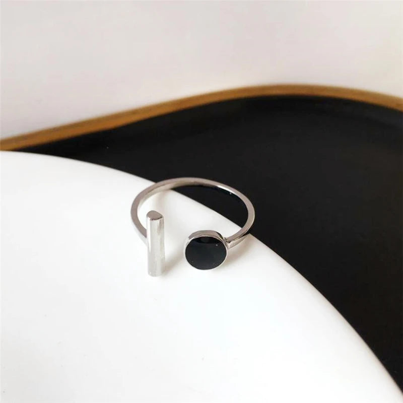 Geometric Black Drip Glaze Silver Ring - Resizable for Women